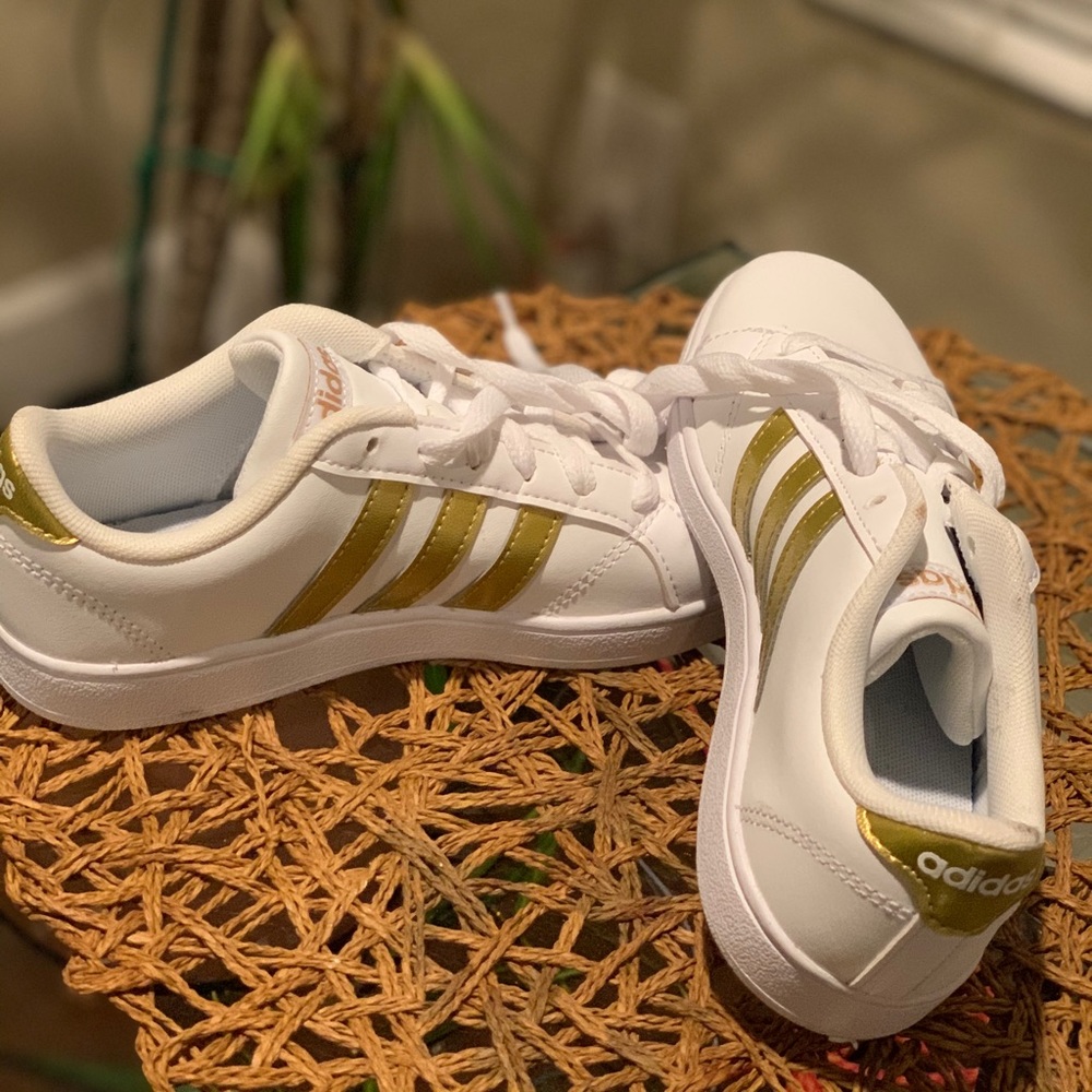 Adidas Superstar | Brand New | Youth 1.5